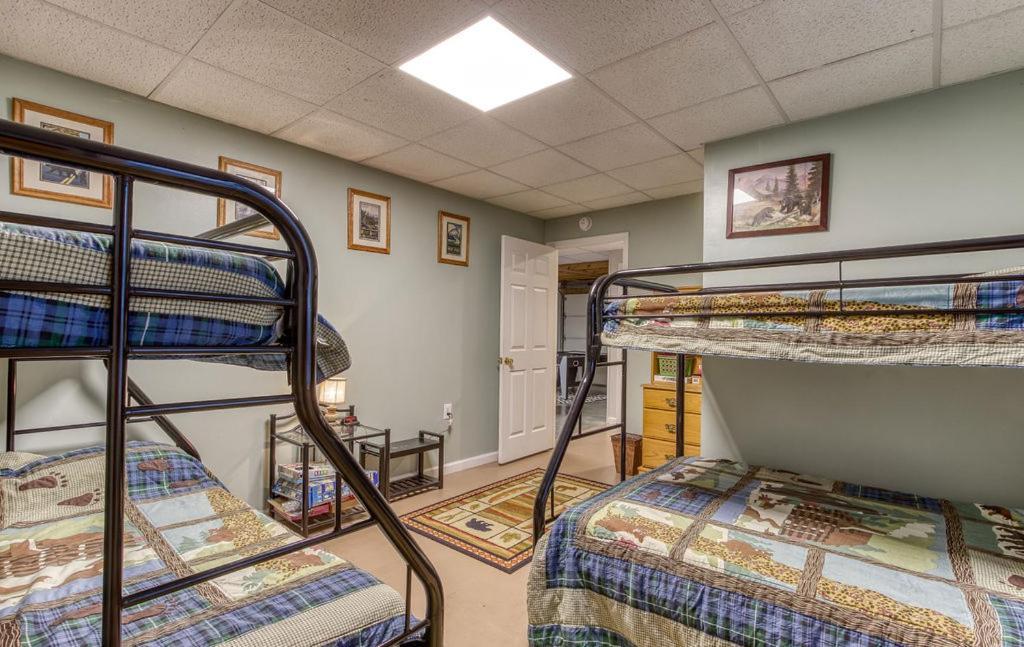 Rock Of Ages, Hot Tub, Game Room, Wifi, 1089 Free Tickets Each Paid Day, Dollywood And More Pigeon Forge Dış mekan fotoğraf