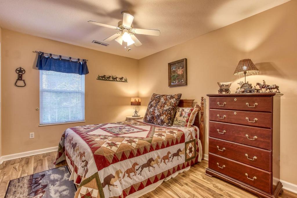 Rock Of Ages, Hot Tub, Game Room, Wifi, 1089 Free Tickets Each Paid Day, Dollywood And More Pigeon Forge Dış mekan fotoğraf