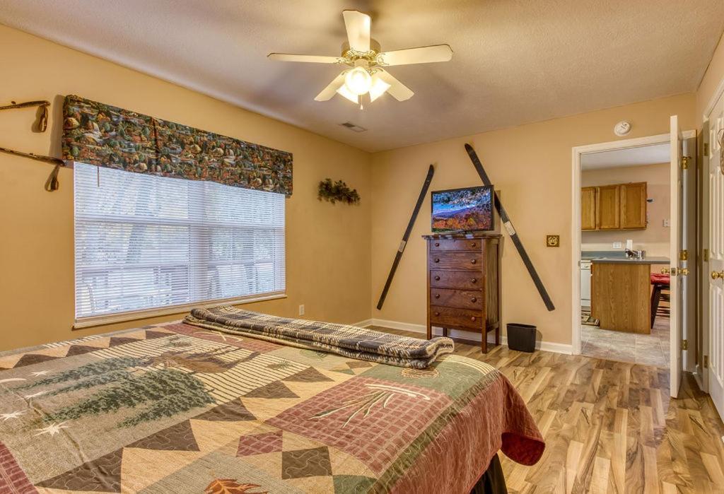 Rock Of Ages, Hot Tub, Game Room, Wifi, 1089 Free Tickets Each Paid Day, Dollywood And More Pigeon Forge Dış mekan fotoğraf