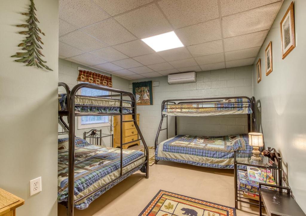 Rock Of Ages, Hot Tub, Game Room, Wifi, 1089 Free Tickets Each Paid Day, Dollywood And More Pigeon Forge Dış mekan fotoğraf