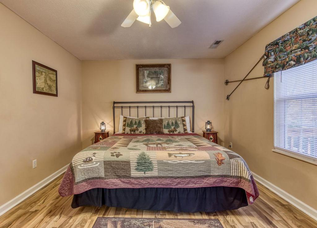 Rock Of Ages, Hot Tub, Game Room, Wifi, 1089 Free Tickets Each Paid Day, Dollywood And More Pigeon Forge Dış mekan fotoğraf