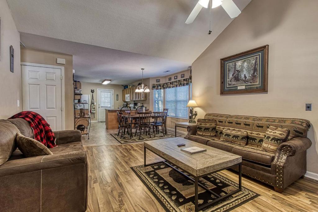 Rock Of Ages, Hot Tub, Game Room, Wifi, 1089 Free Tickets Each Paid Day, Dollywood And More Pigeon Forge Dış mekan fotoğraf