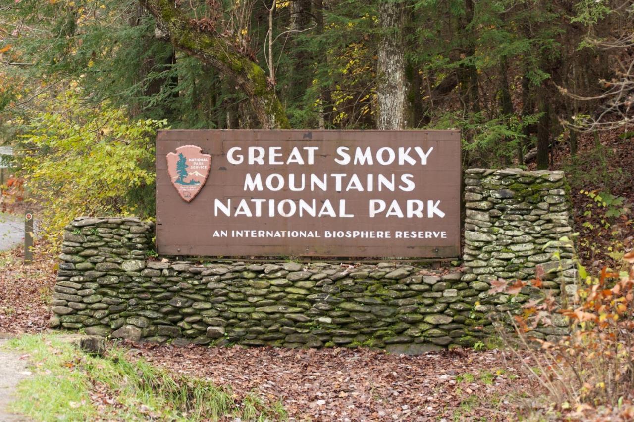 Rock Of Ages, Hot Tub, Game Room, Wifi, 1089 Free Tickets Each Paid Day, Dollywood And More Pigeon Forge Dış mekan fotoğraf