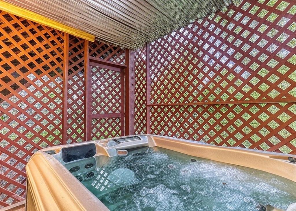 Rock Of Ages, Hot Tub, Game Room, Wifi, 1089 Free Tickets Each Paid Day, Dollywood And More Pigeon Forge Dış mekan fotoğraf